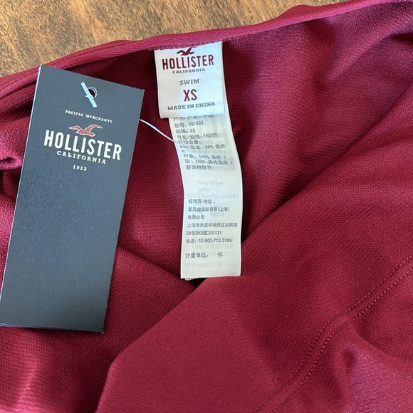 Hollister one piece bathing suit. - Picture 5 of 8